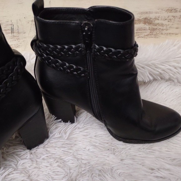 American Eagle Outfitters Black Ankle Boots - Picture 7 of 9